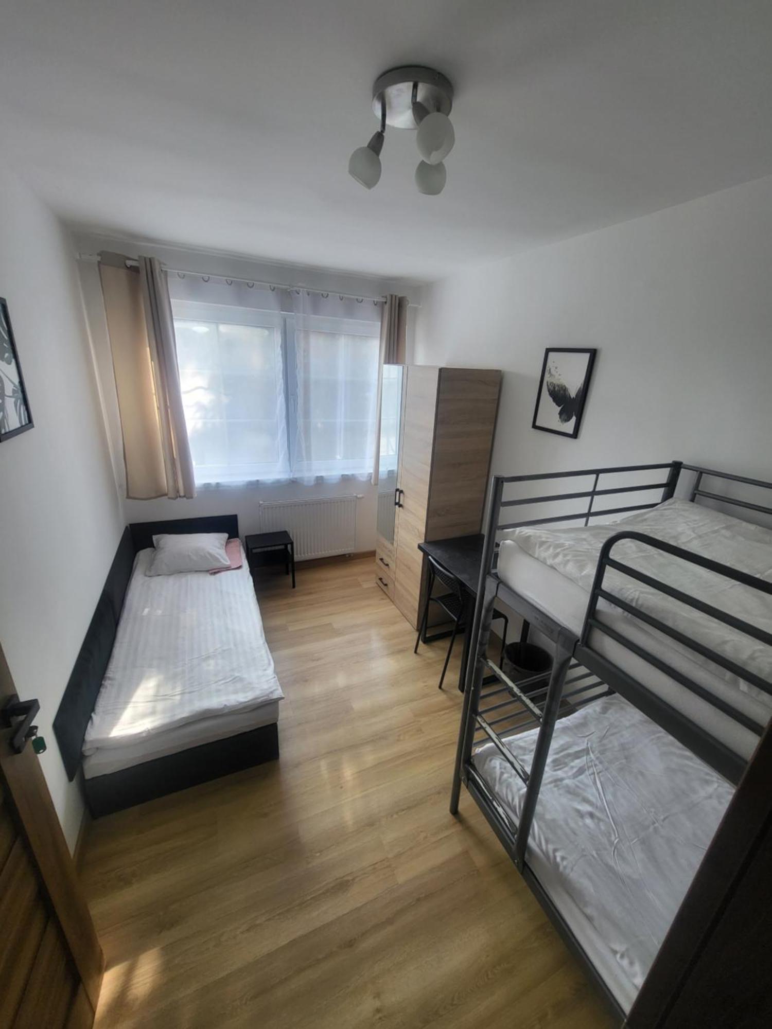 Rooms4Rest Popularna - Private Rooms For Tourists - Atr Consulting Sp, Z O,O, Warsawa Bagian luar foto