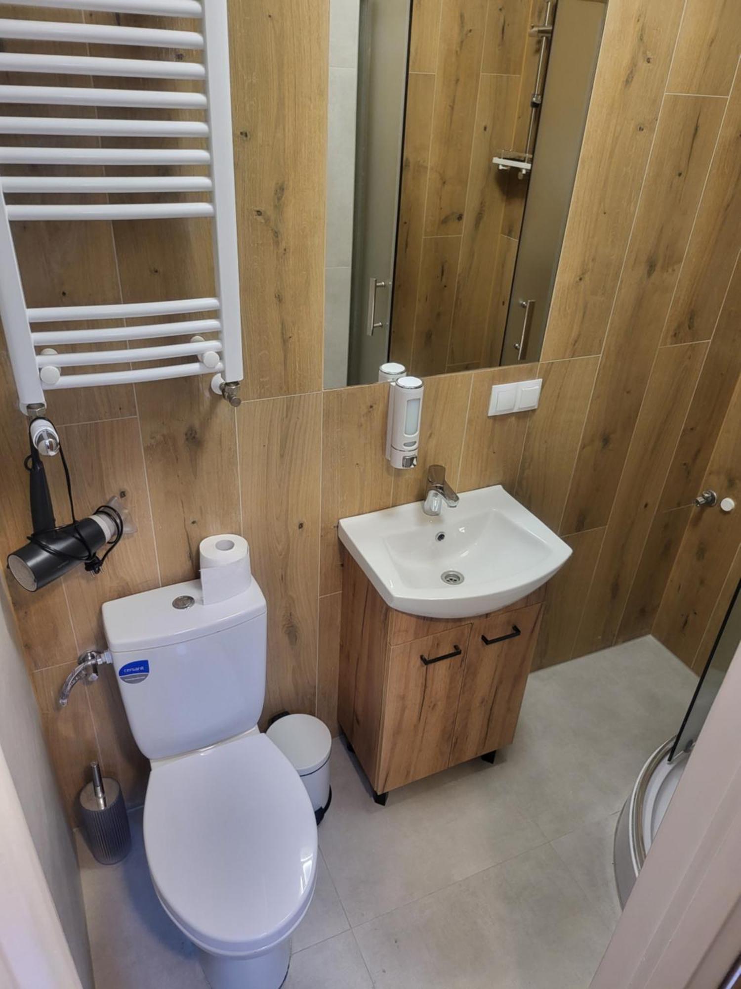 Rooms4Rest Popularna - Private Rooms For Tourists - Atr Consulting Sp, Z O,O, Warsawa Bagian luar foto