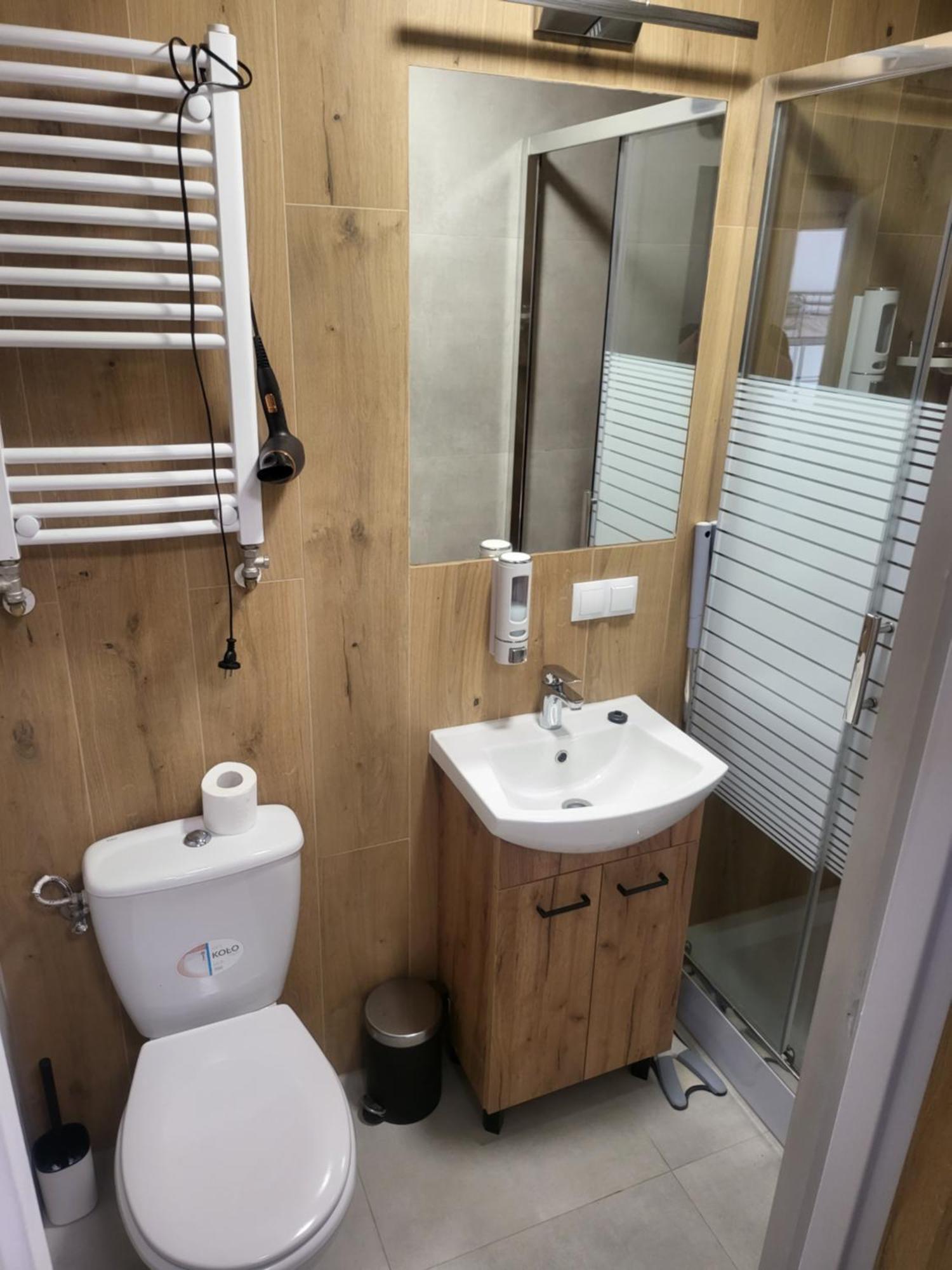Rooms4Rest Popularna - Private Rooms For Tourists - Atr Consulting Sp, Z O,O, Warsawa Bagian luar foto