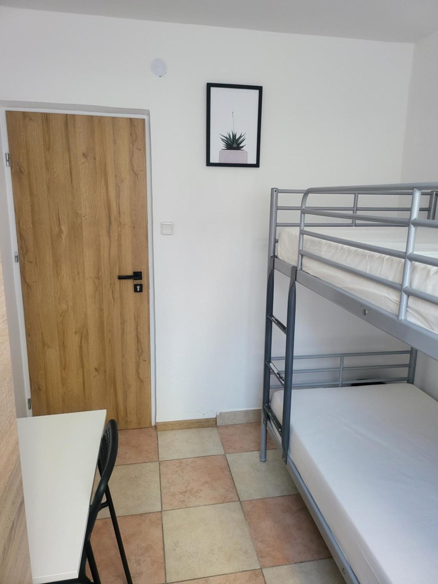 Rooms4Rest Popularna - Private Rooms For Tourists - Atr Consulting Sp, Z O,O, Warsawa Bagian luar foto