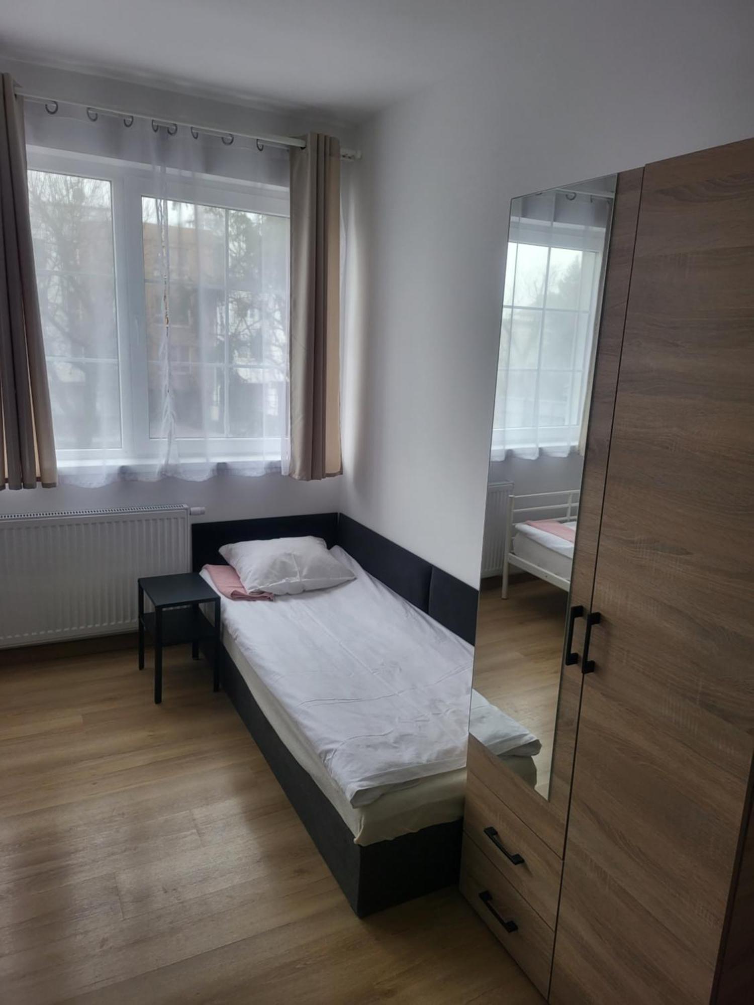 Rooms4Rest Popularna - Private Rooms For Tourists - Atr Consulting Sp, Z O,O, Warsawa Bagian luar foto